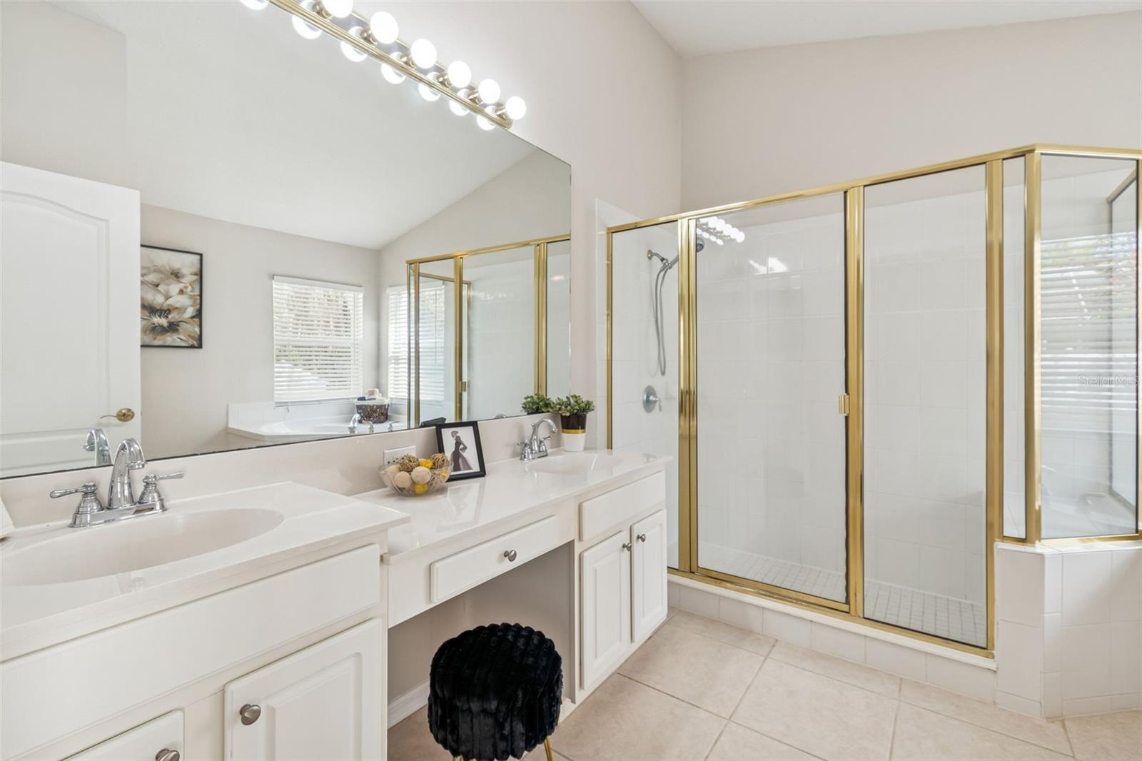 BAY ARBOR - Residential Lease