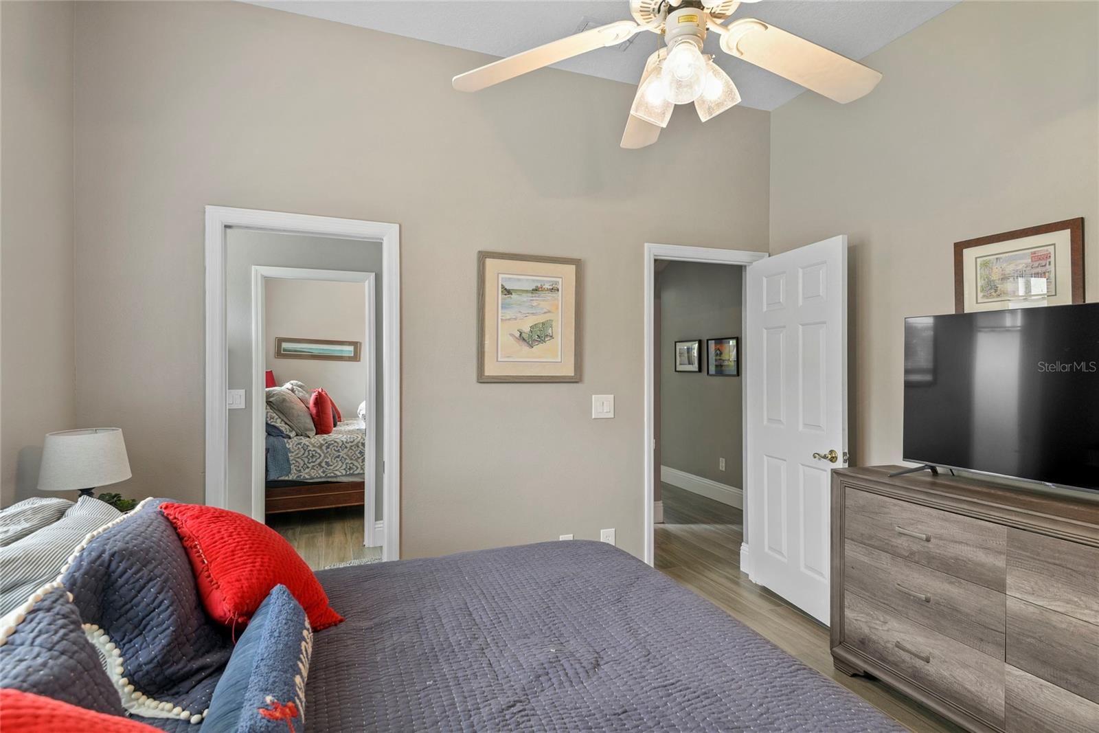 CARDINAL GLEN - Residential