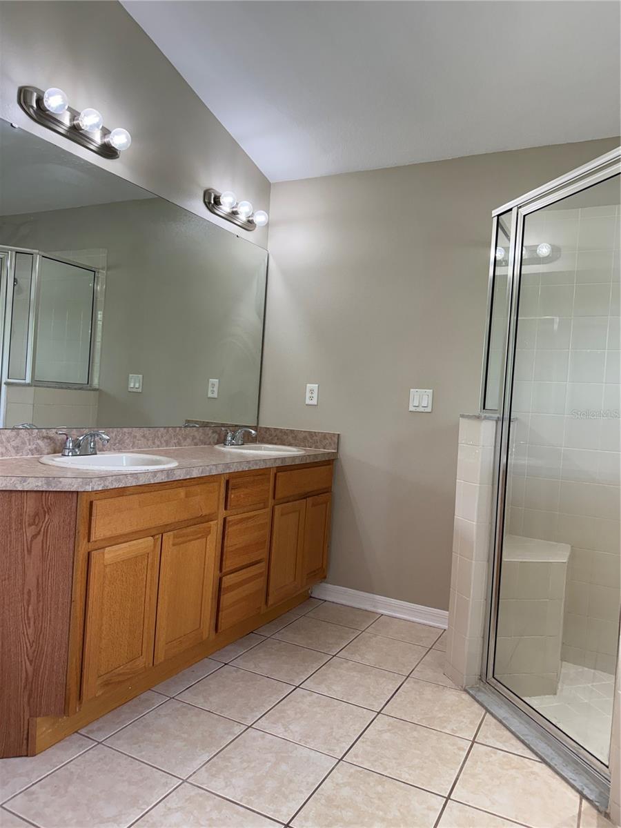 MEADOW POINTE 04 - Residential Lease