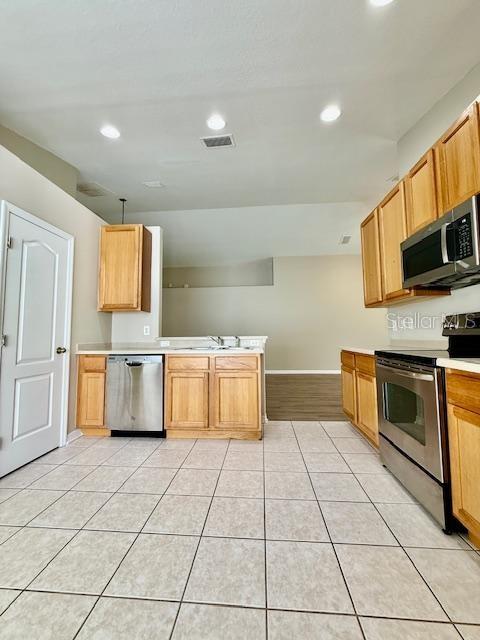 MEADOW POINTE 04 - Residential Lease