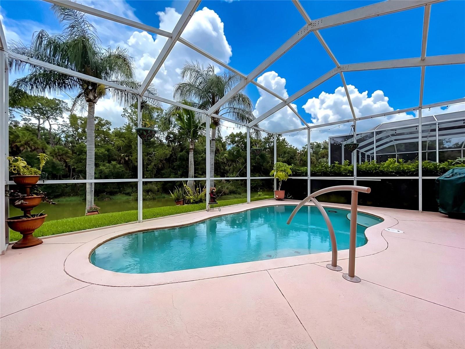 NORTHWOOD - Residential