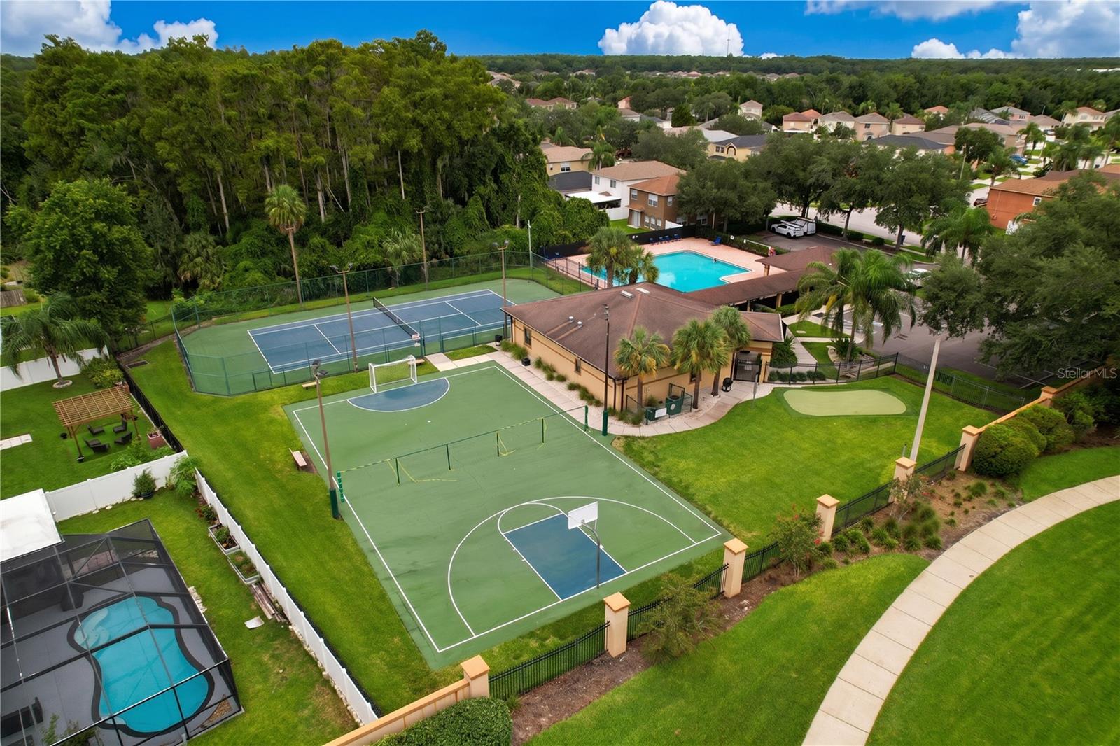 NORTHWOOD - Residential