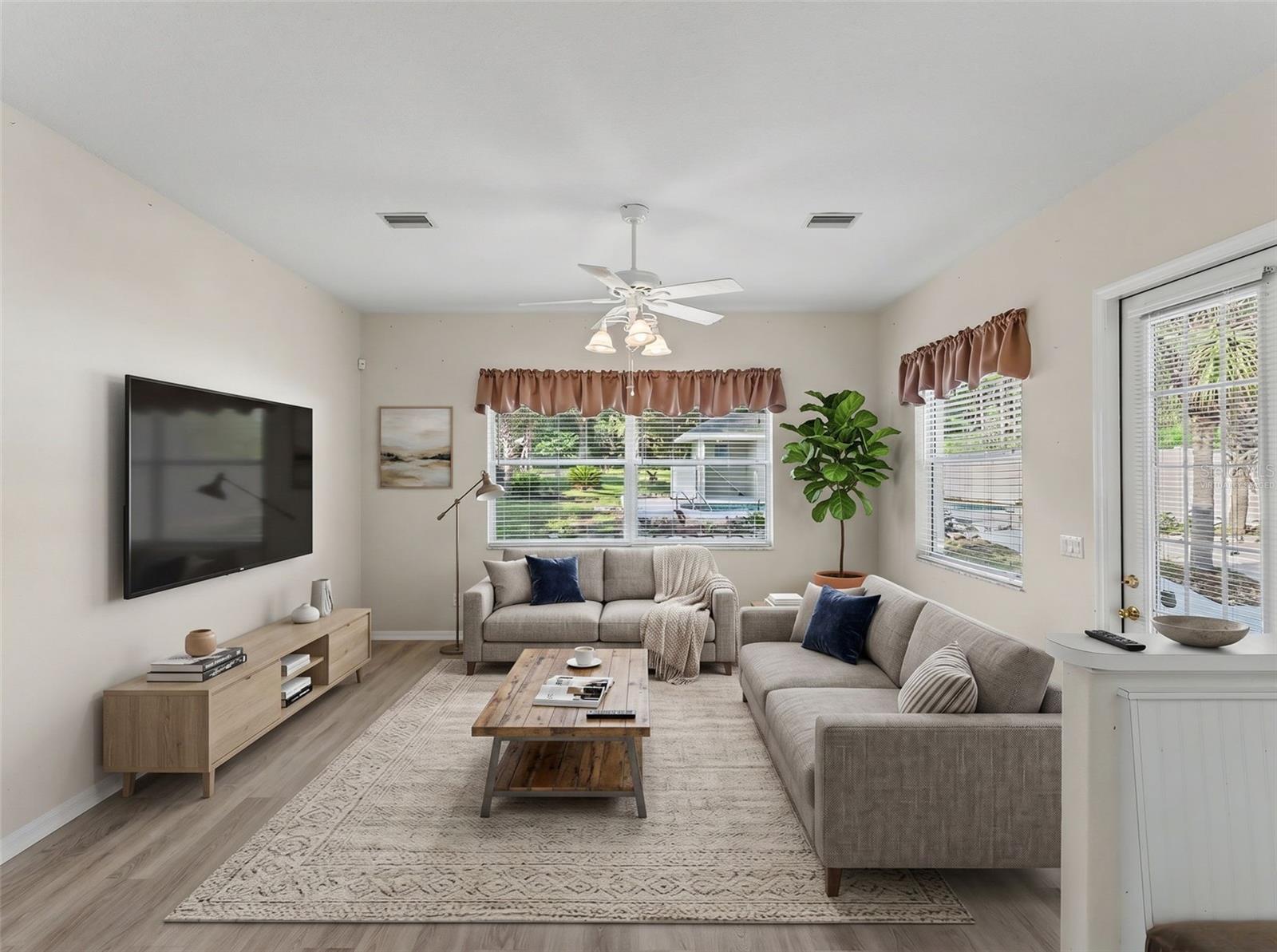 PINE RIDGE UNIT 03 - Residential