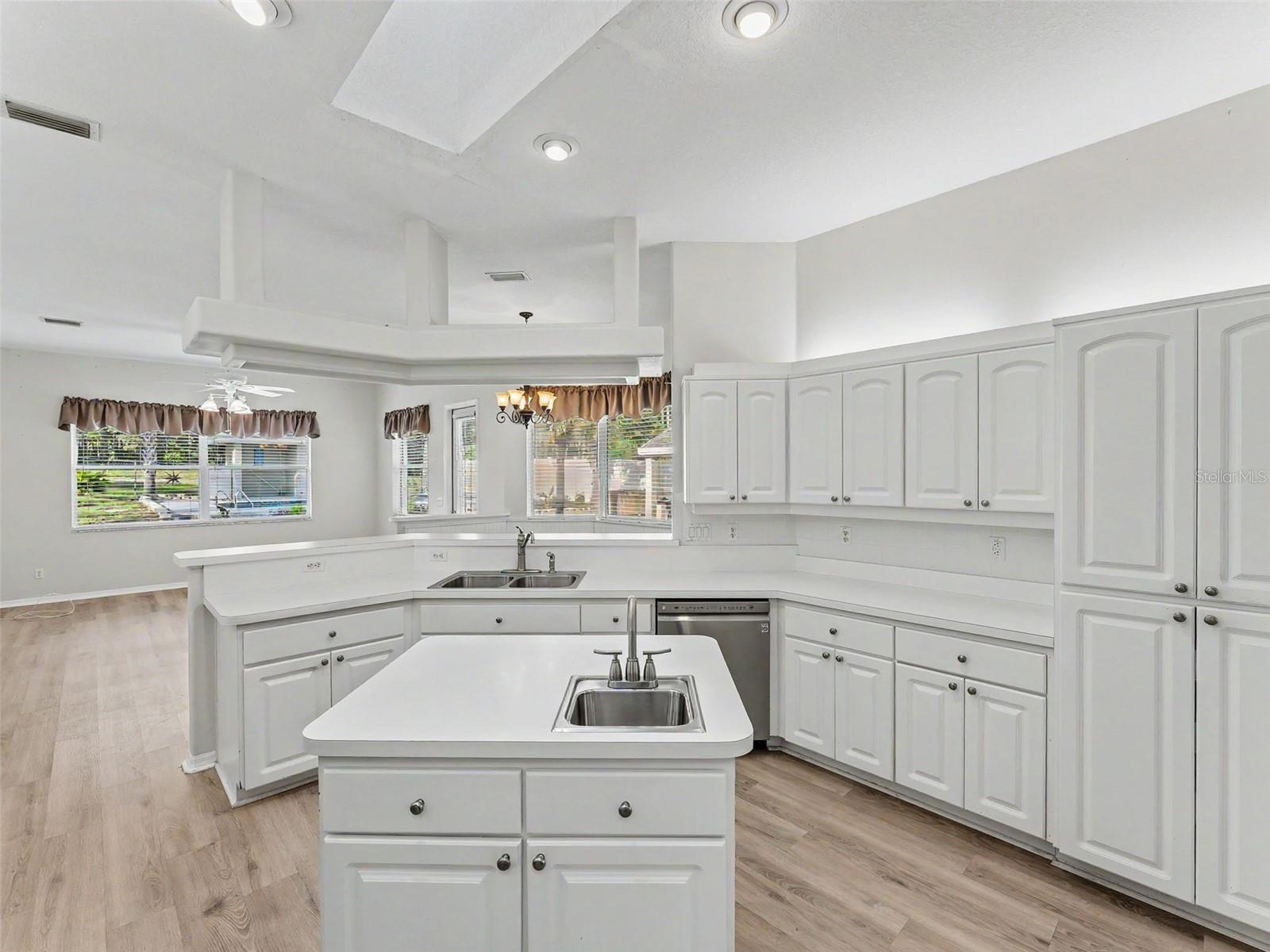 PINE RIDGE UNIT 03 - Residential