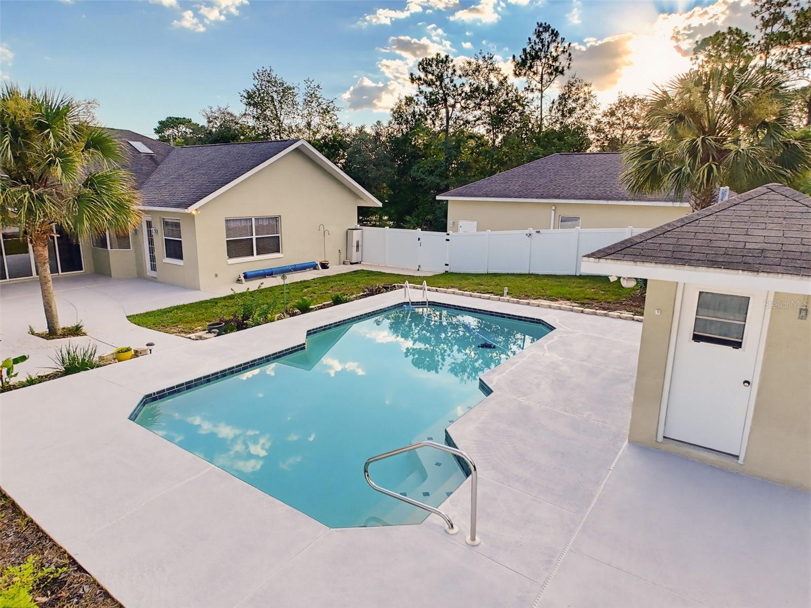 PINE RIDGE UNIT 03 - Residential