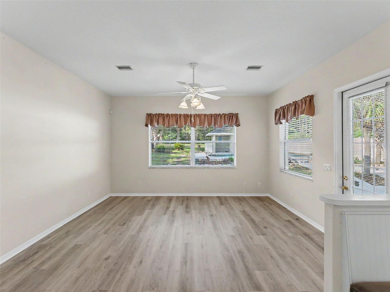 PINE RIDGE UNIT 03 - Residential