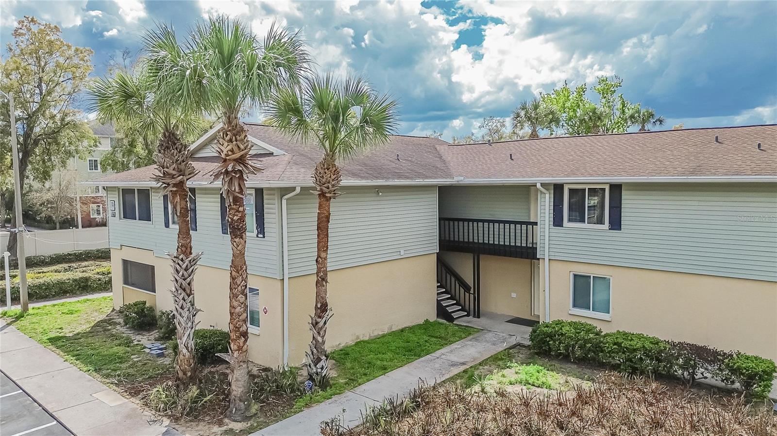 TURNKEY CORNER GROUND FLOOR CONDO!

Building # 19 Unit 202

 Keep the savings! This beautifully updated, ground- floor corner residence in the gated community of The Hamptons at Brandon is priced at $142,900. To make this an even sweeter deal, the seller is ready!

A homeowner looking for low-maintenance living or an investor looking for a high-yield, tenant-ready asset. This two-bedroom, 2-bathroom corner unit is completely turn-key and features ultimate peace of mind with block/stucco construction, a completely dry Flood Zone X status (no flood insurance required), a recently replaced community roof and windows and major mechanicals- including the central A/C, water heater (2024) dishwasher 2026, and electrical panel less than two years new.

Inside, you will find a bright, open floor plan with completely carpet-free flooring (premium vinyl plank and ceramic tile throughout), a freshly painted neutral interior, a modern kitchen with a brand-new Samsung dishwasher and highly efficient double -pane windows. The spacious primary bedroom features an ensuite bath, and the unit includes a private screened-in balcony with extra storage closet and in unit washer/ dryer hookups.

Residents enjoy two community pools, a fitness center, a clubhouse, tennis courts, two community laundry, and security cameras. Located just minutes from Prime Brandon shopping, Brandon Mall, dinning, major highways for in incredible easy commute into Tampa. Close to Transportation.

Selling 100% "AS IS" using standard Florida FAR/BAR contracts and a professional local title company. Qualified buyers are welcome.  Do not wait, deals let this do not last!