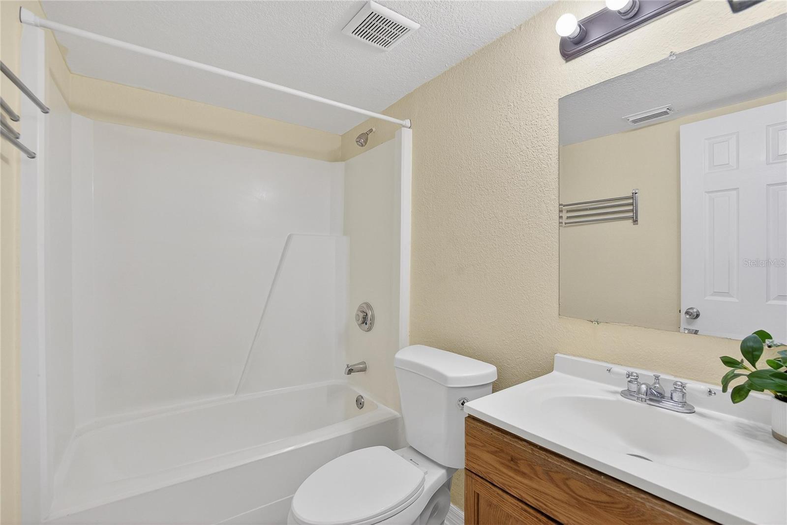 THE HAMPTONS AT BRANDON A CONDO - Residential
