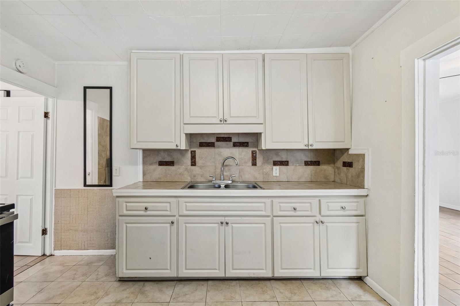 LAKEVIEW HEIGHTS - Residential