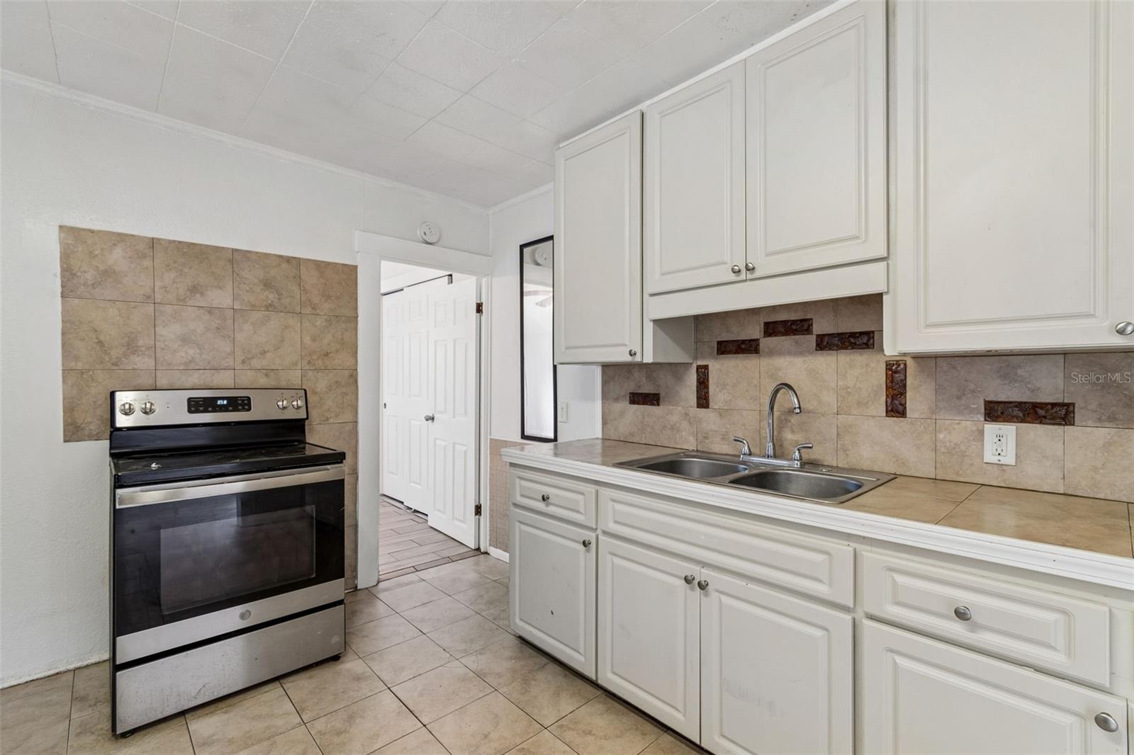 LAKEVIEW HEIGHTS - Residential