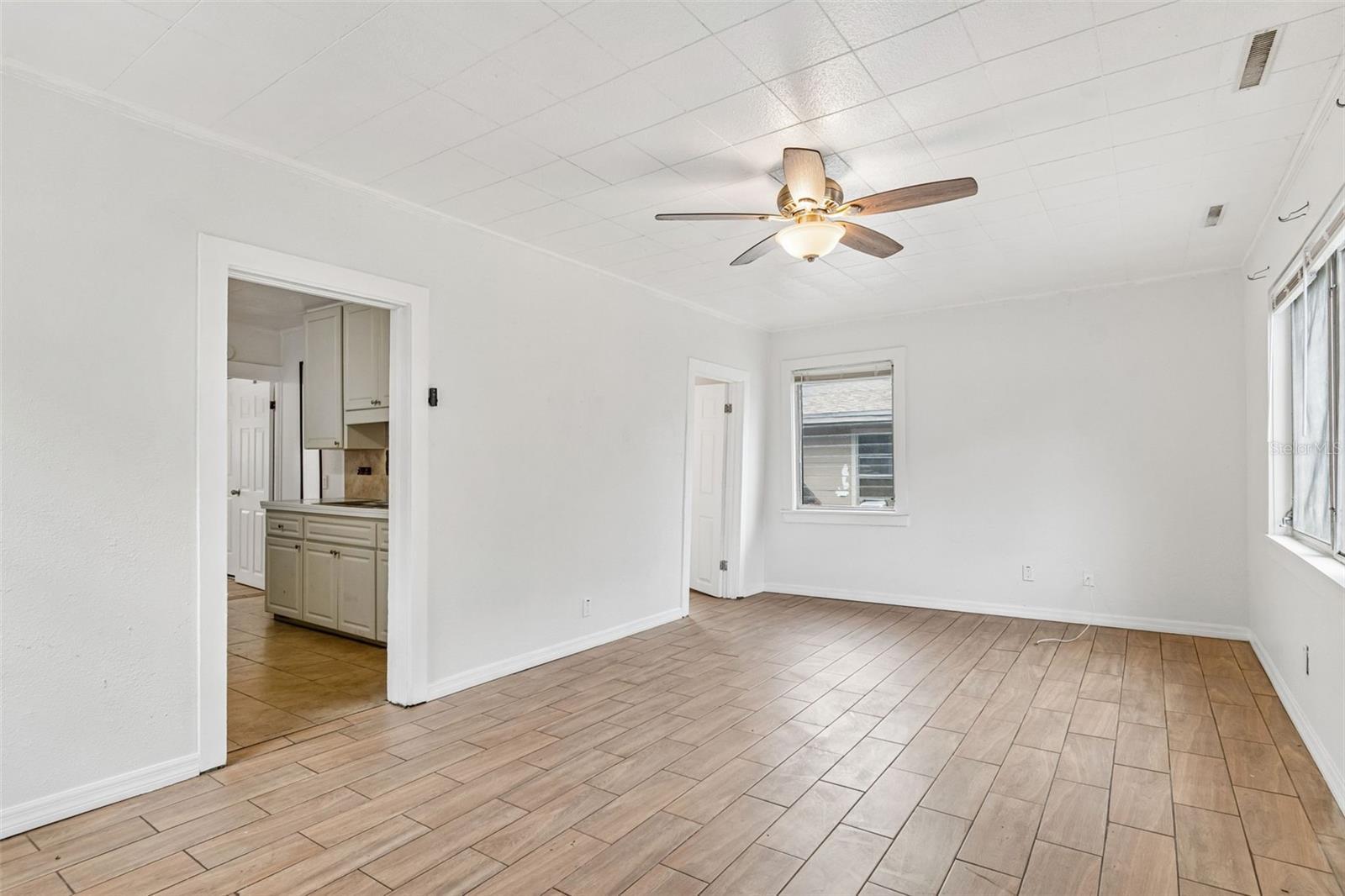 LAKEVIEW HEIGHTS - Residential
