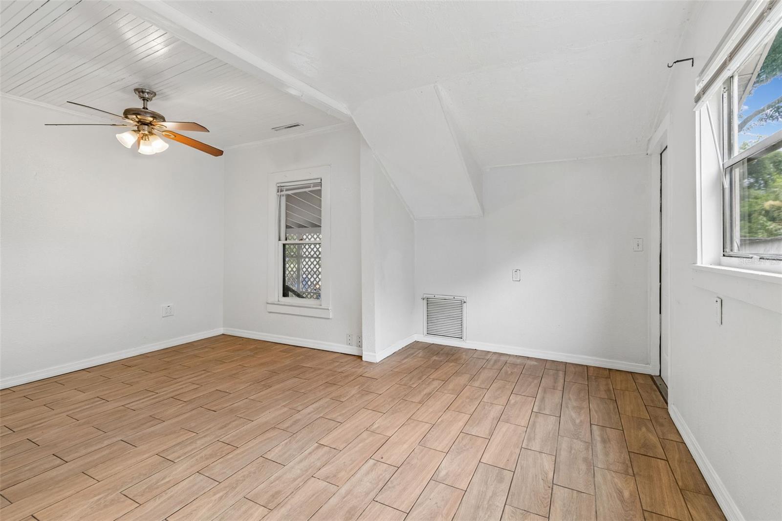 LAKEVIEW HEIGHTS - Residential
