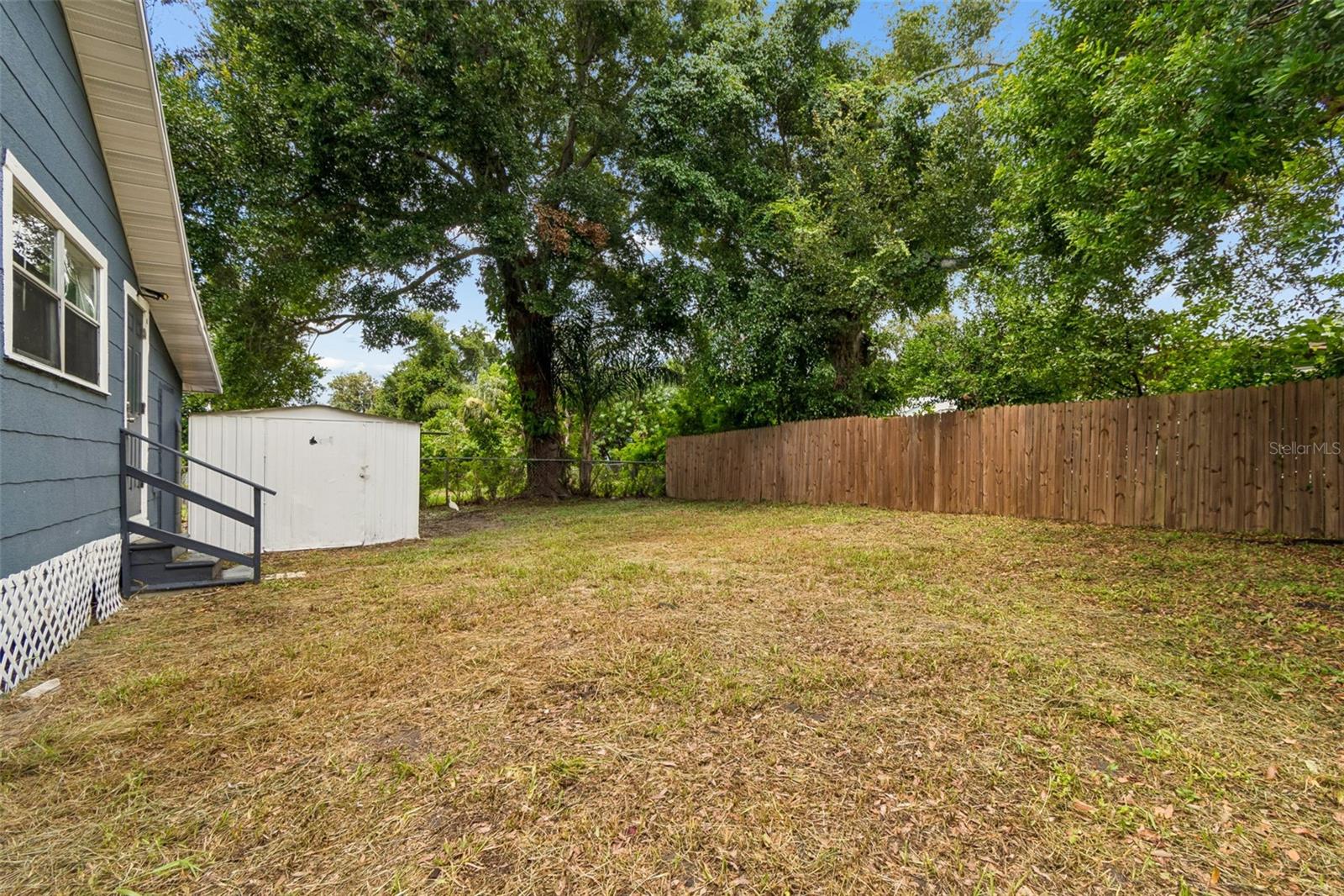 LAKEVIEW HEIGHTS - Residential