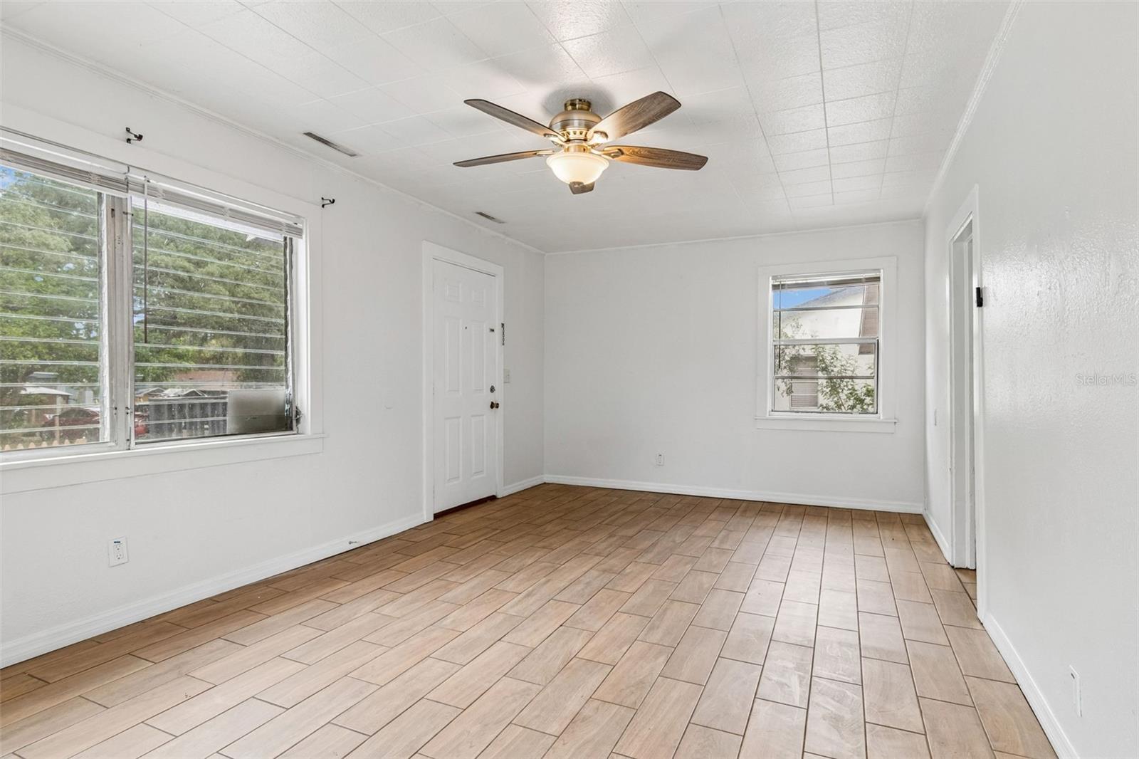 LAKEVIEW HEIGHTS - Residential