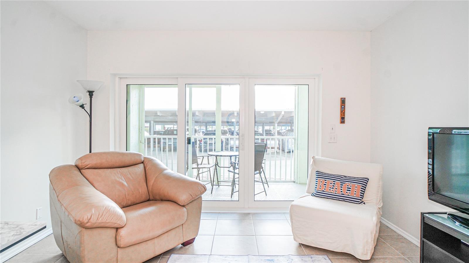 THREE PALMS POINTE CONDO - Residential