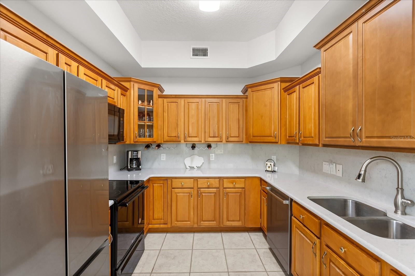 HOWEY MISSION SONOMA CONDO - Residential