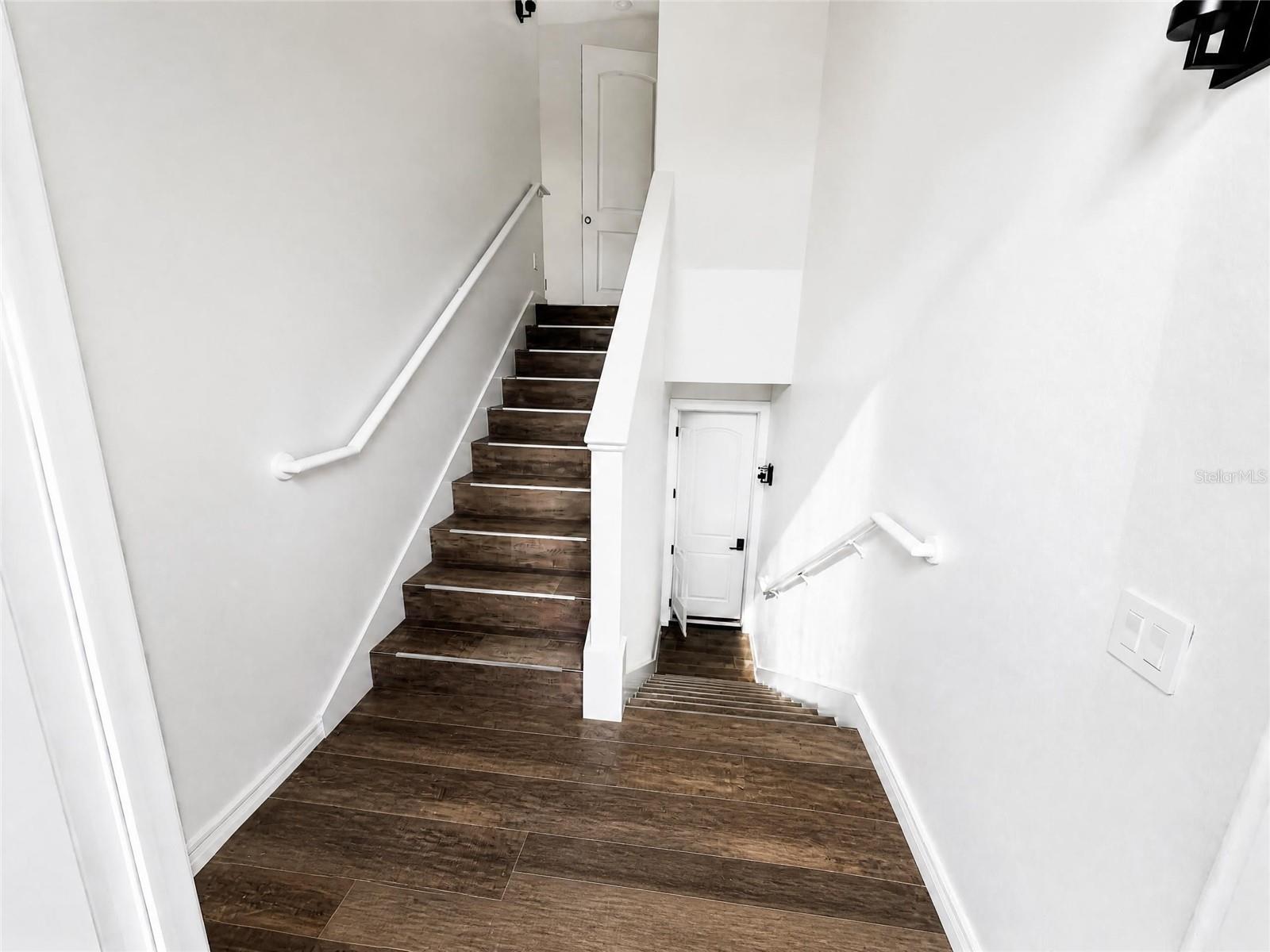 SOUTH VENICE - Residential