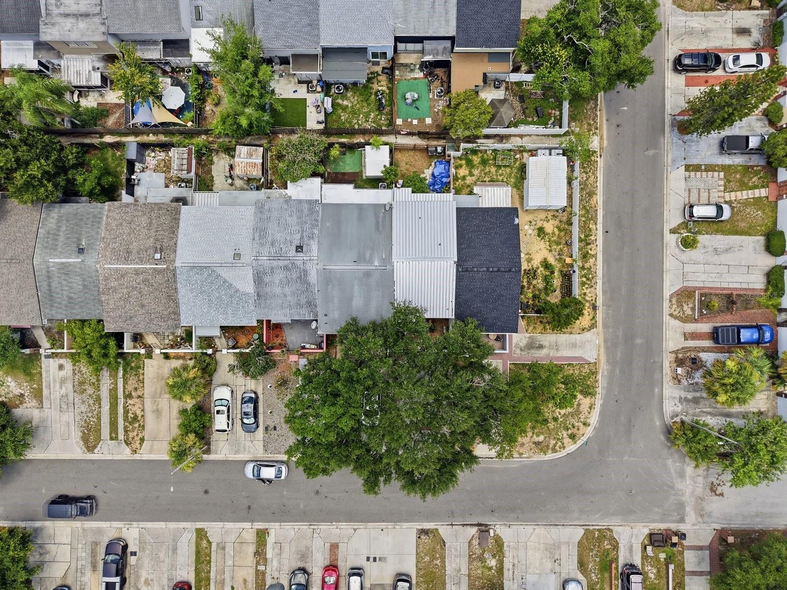 UNIVERSITY SQUARE UNIT 2 - Residential