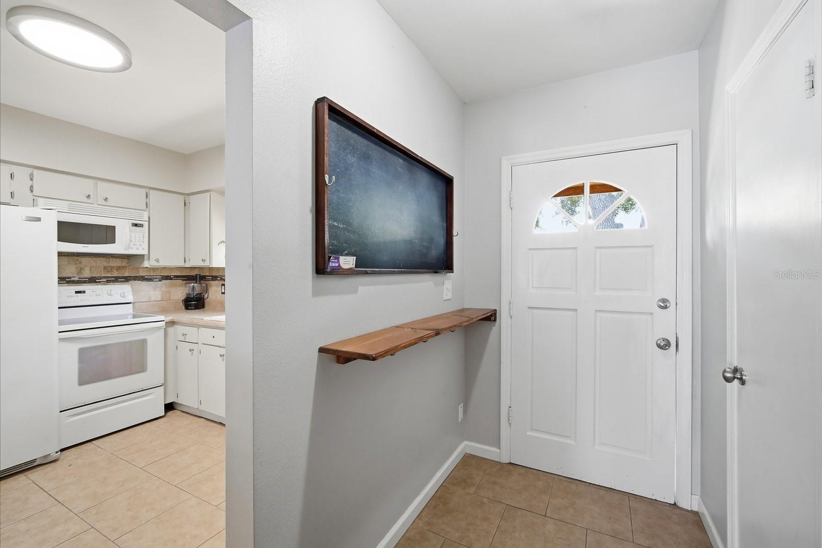 UNIVERSITY SQUARE UNIT 2 - Residential