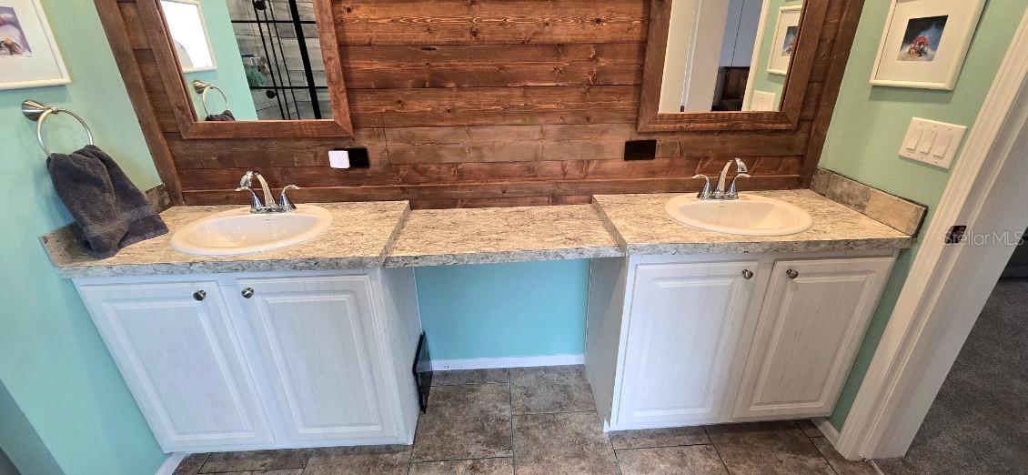 LAKE TARPON MOBILE HOME VILLAGE - Residential