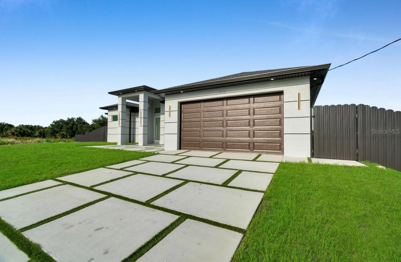 LEHIGH ACRES - Residential