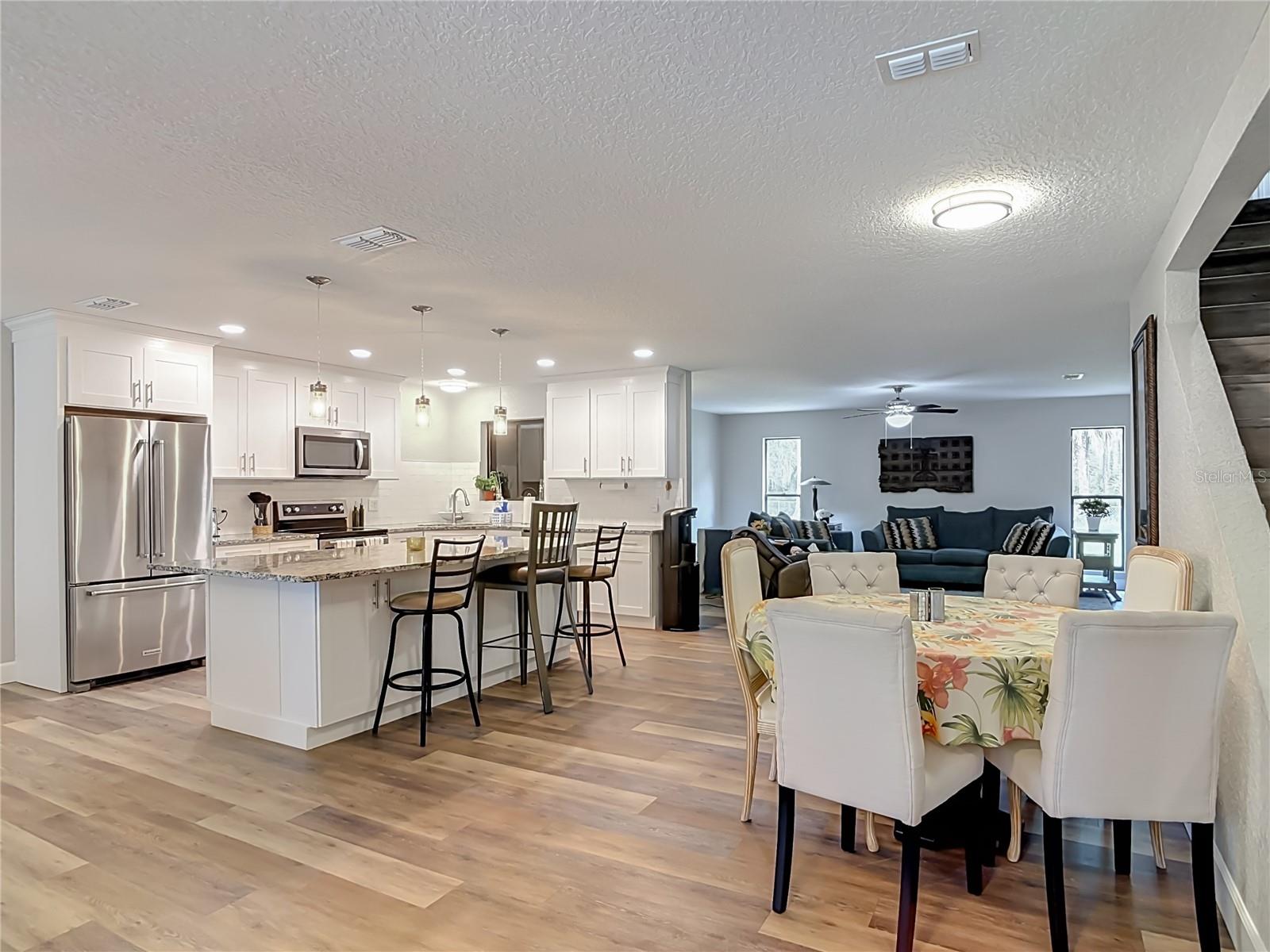 GLEN OAKS - Residential
