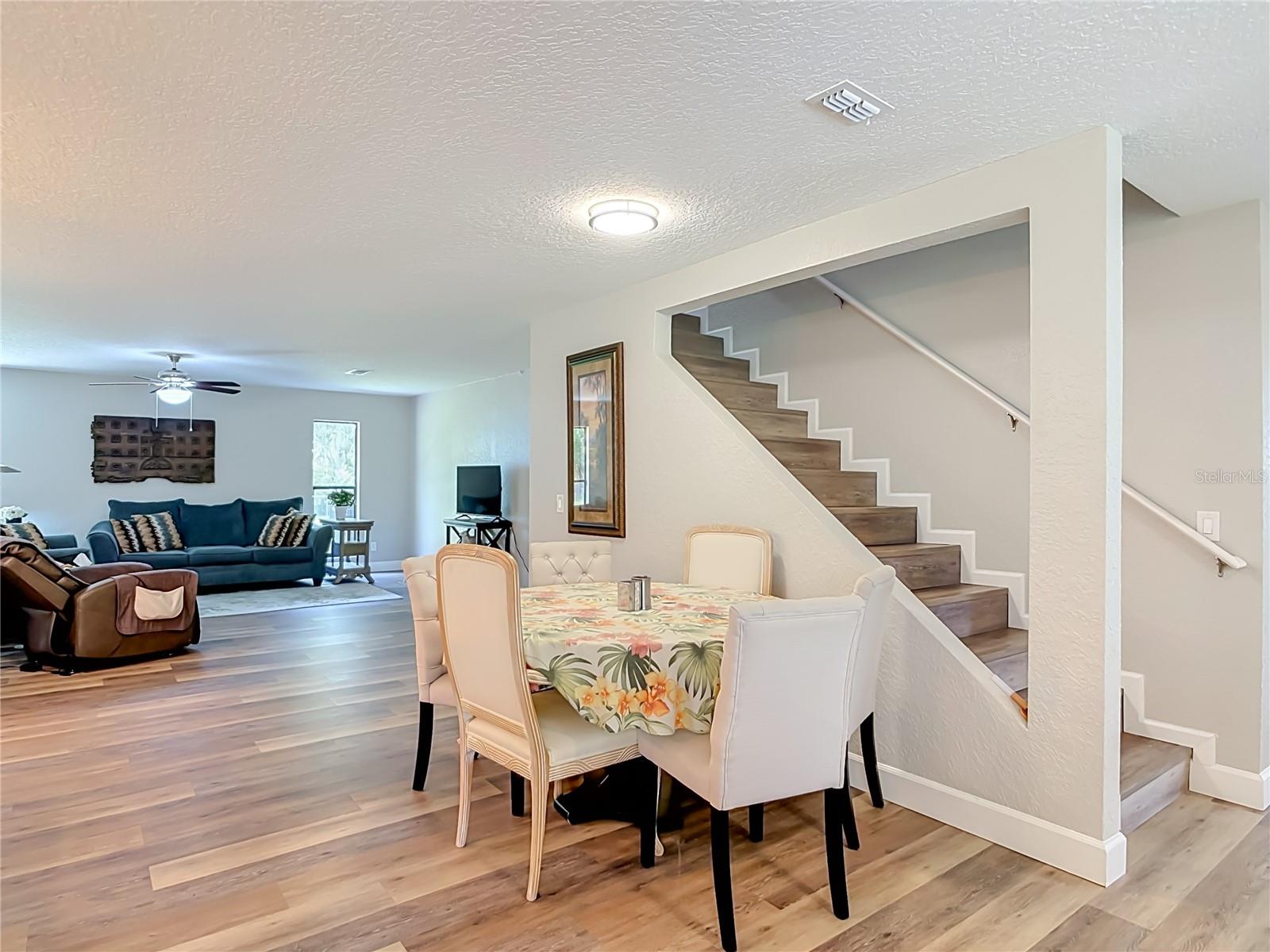 GLEN OAKS - Residential