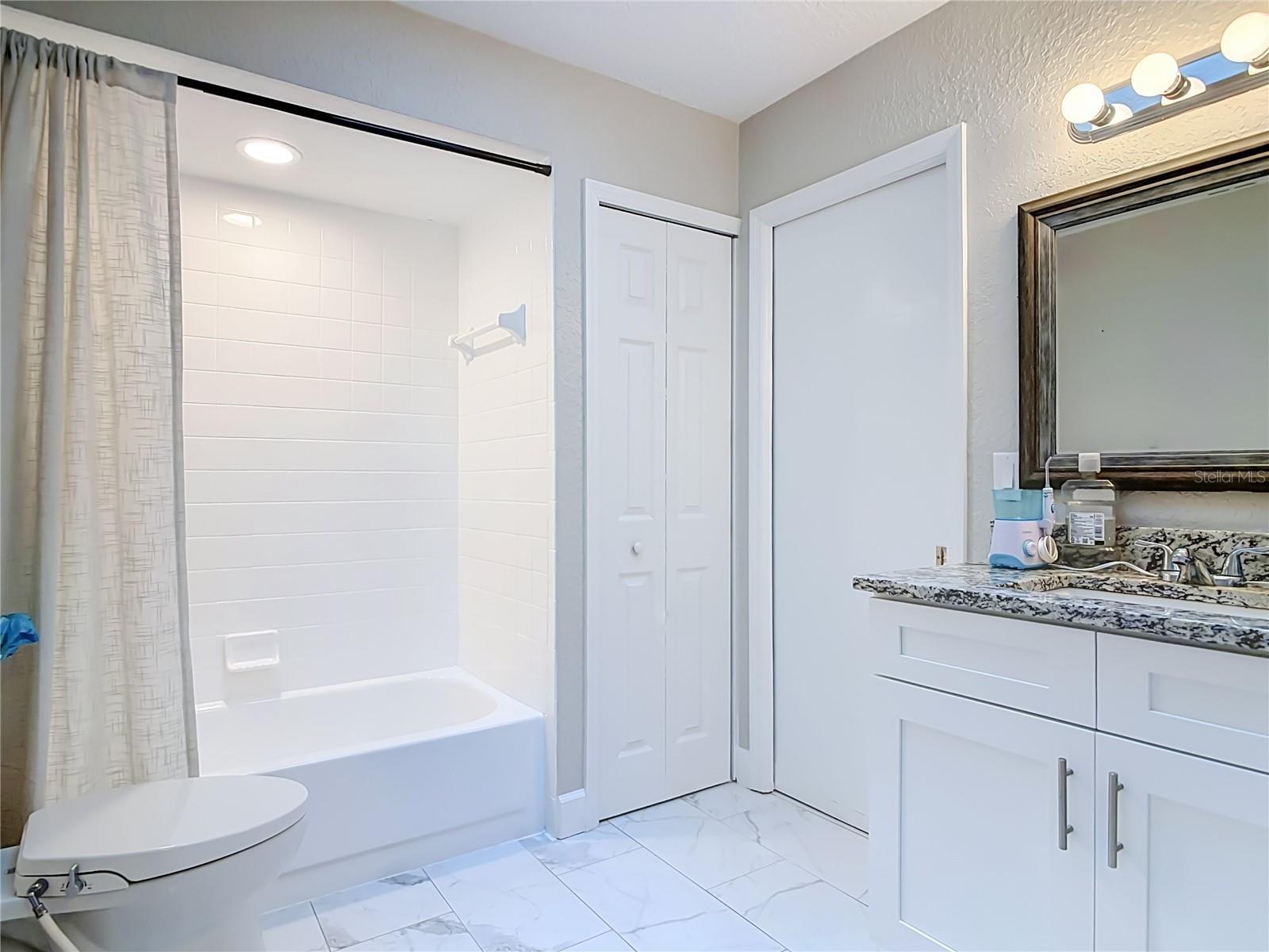 GLEN OAKS - Residential