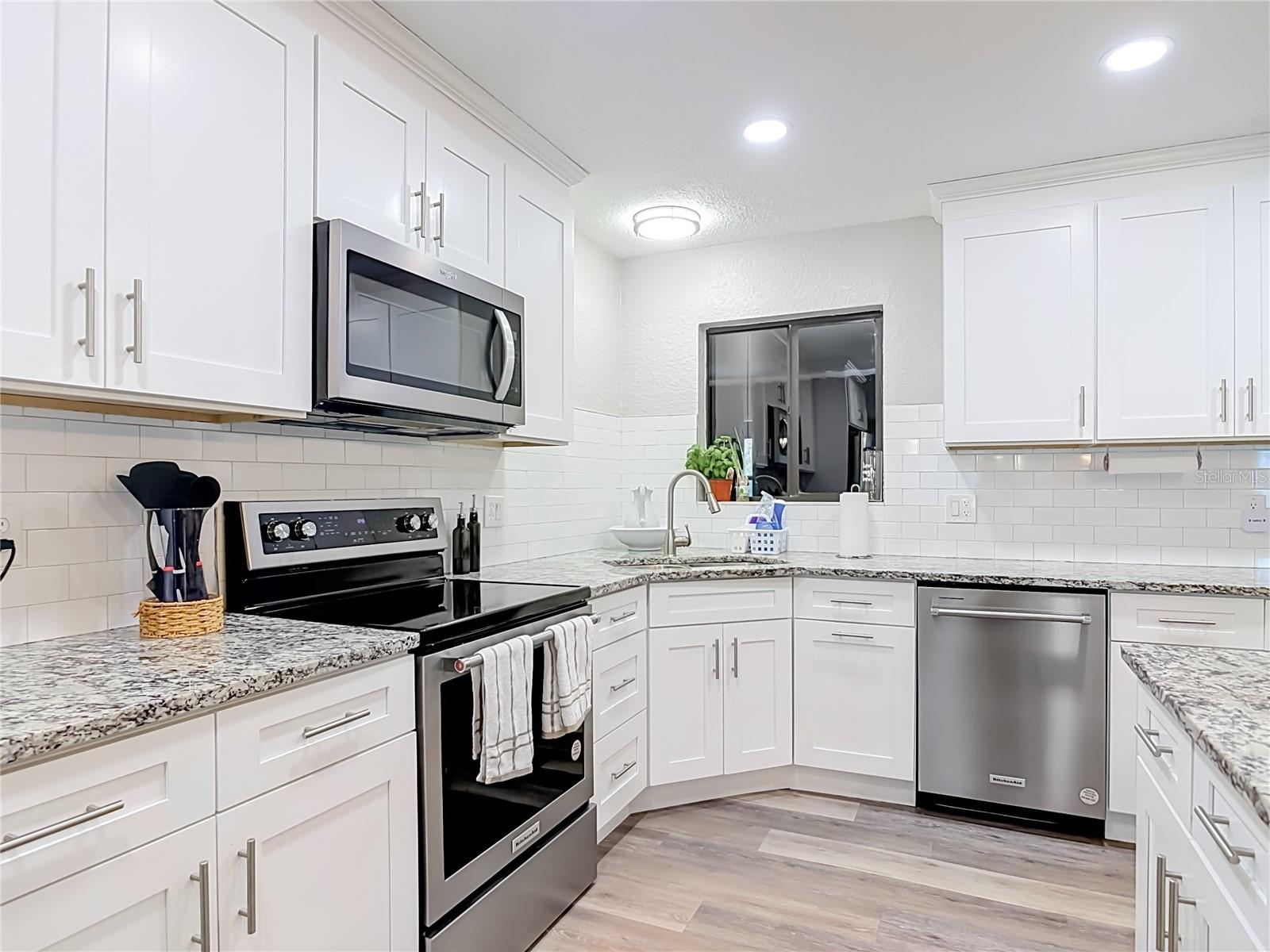 GLEN OAKS - Residential
