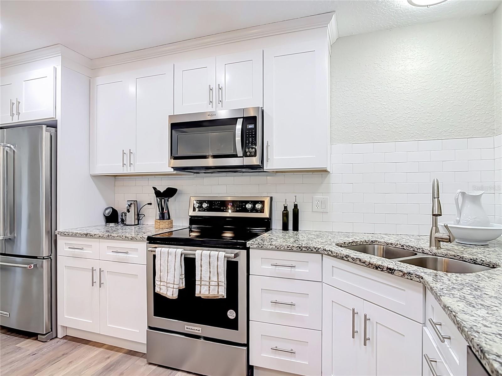 GLEN OAKS - Residential