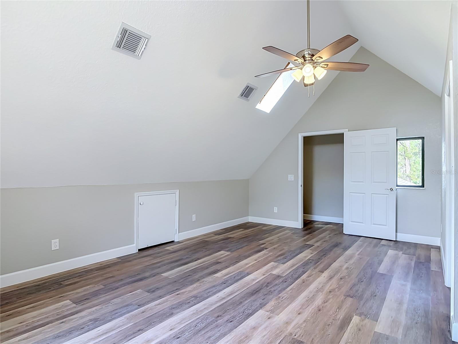 GLEN OAKS - Residential
