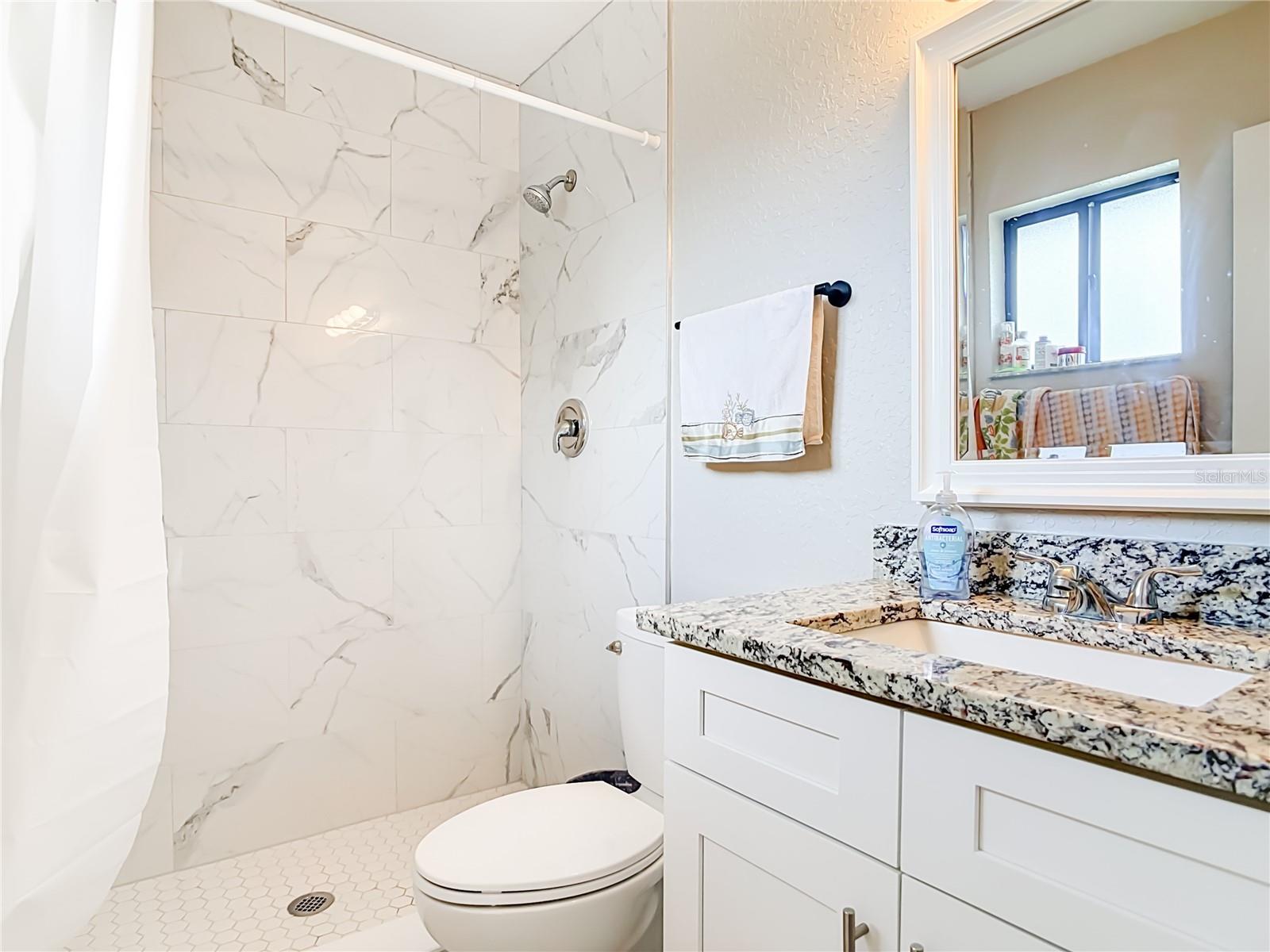 GLEN OAKS - Residential