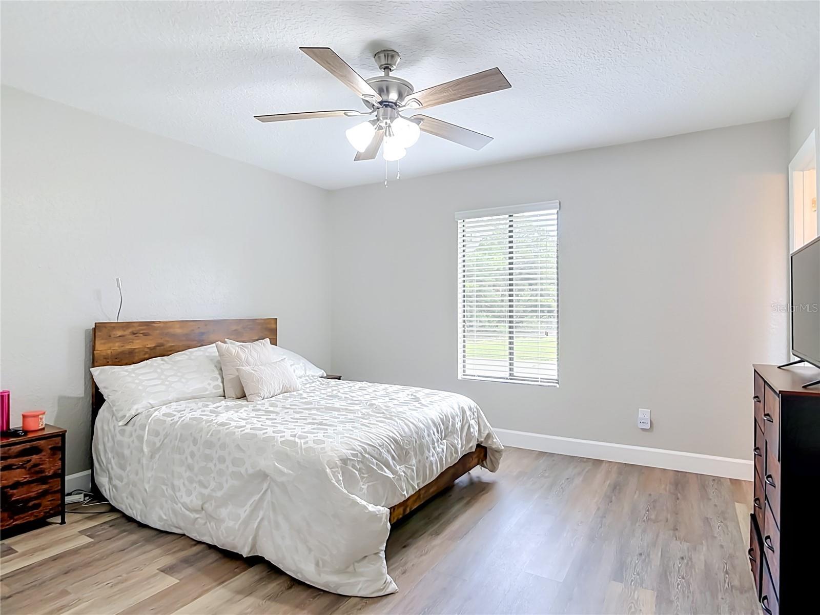 GLEN OAKS - Residential