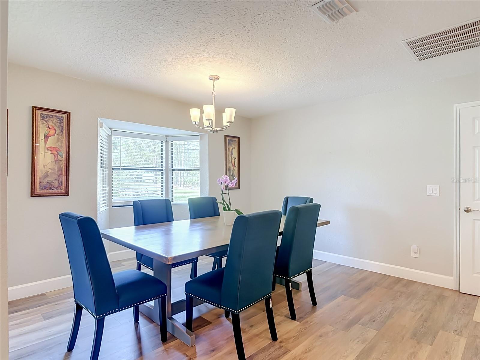 GLEN OAKS - Residential