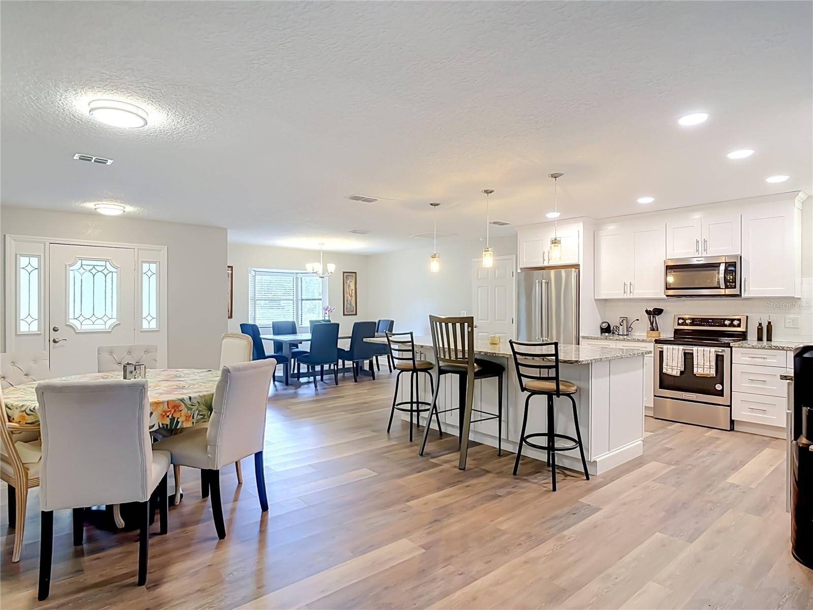 GLEN OAKS - Residential