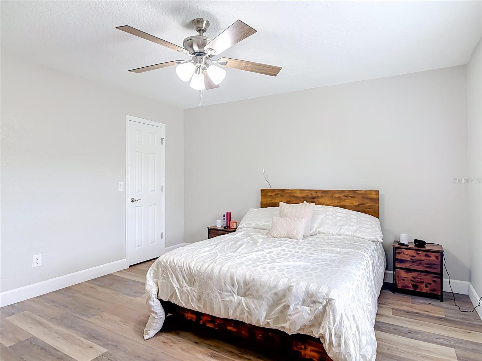 GLEN OAKS - Residential