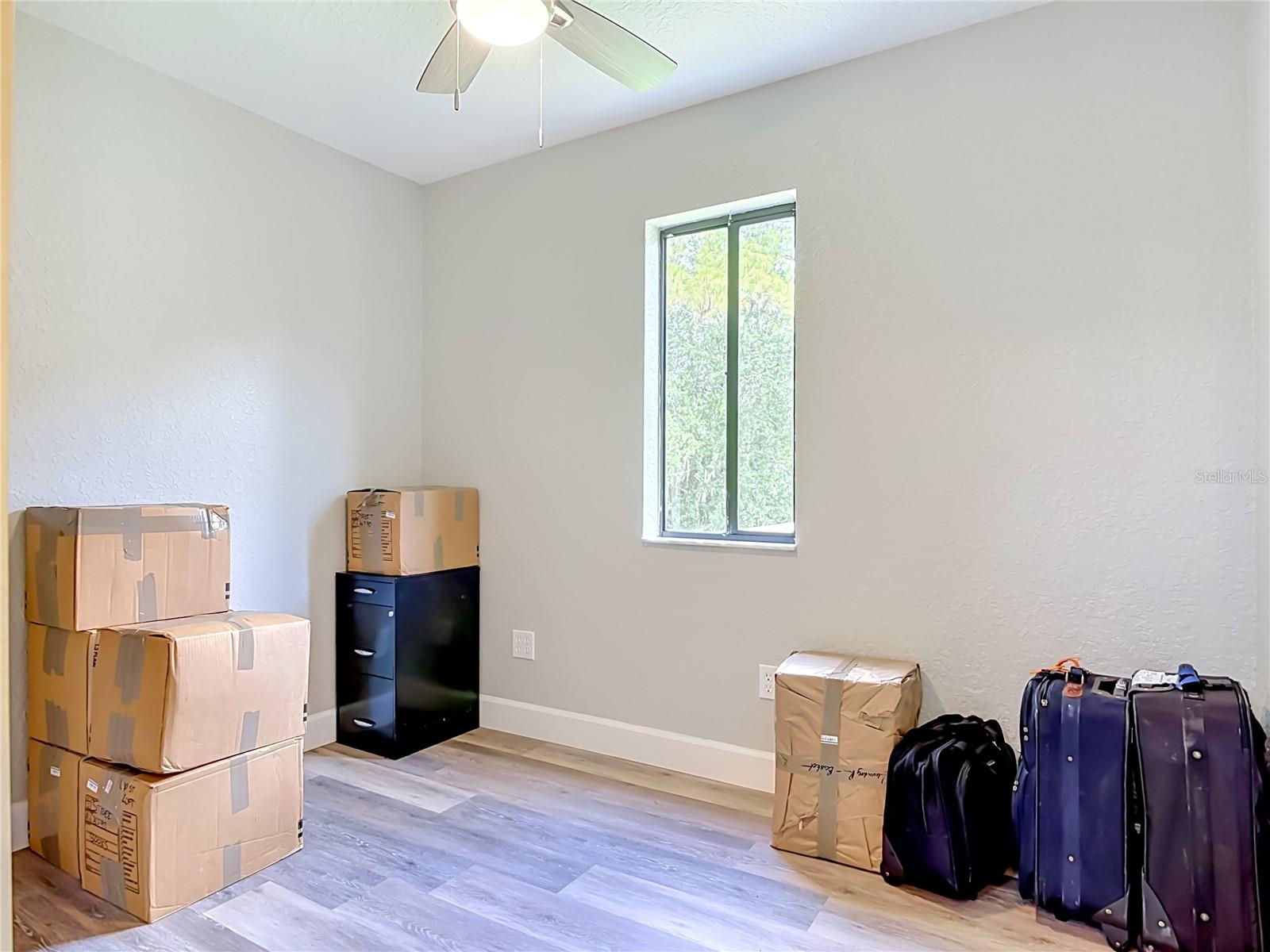 GLEN OAKS - Residential