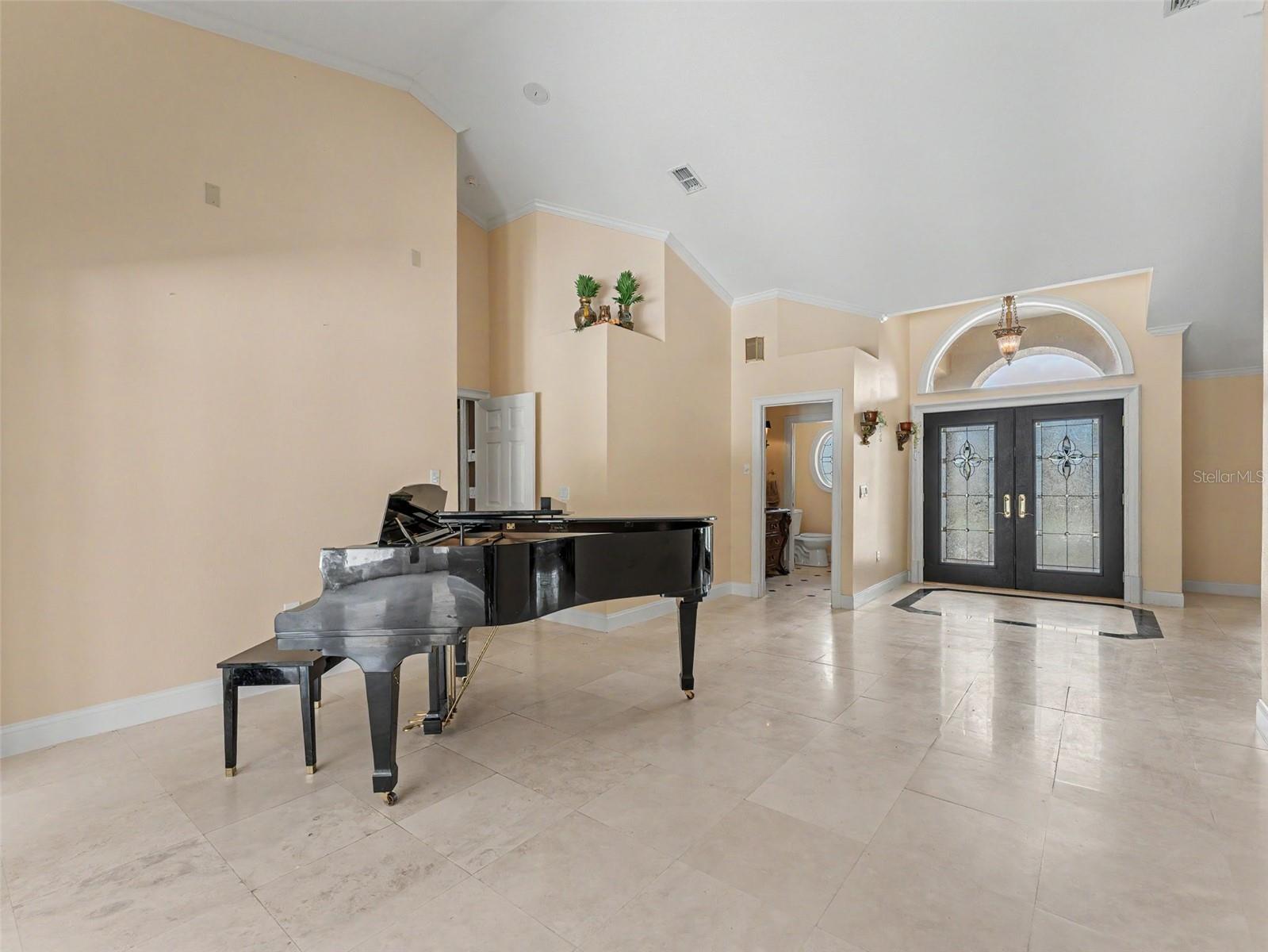 CRESCENT LAKE - Residential