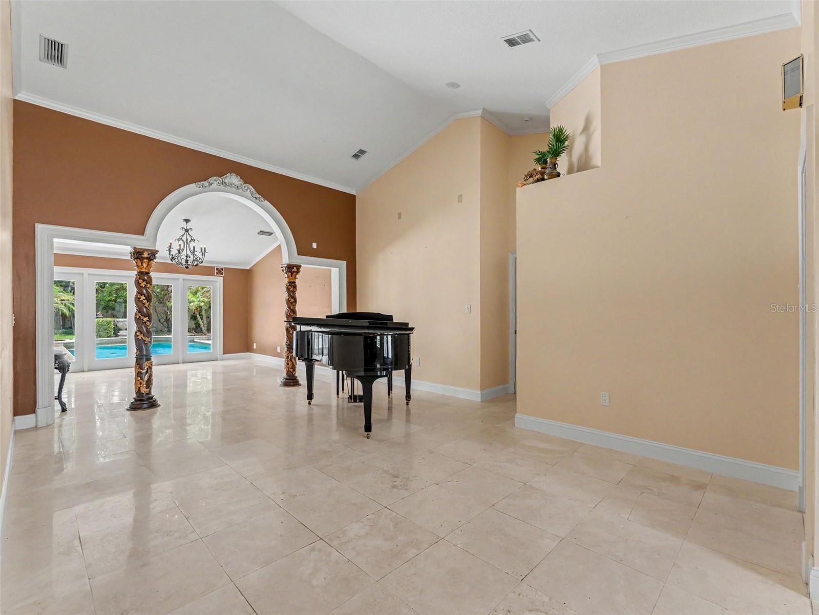 CRESCENT LAKE - Residential