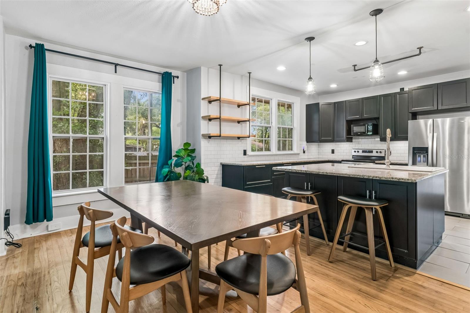 DEMOREST - Residential