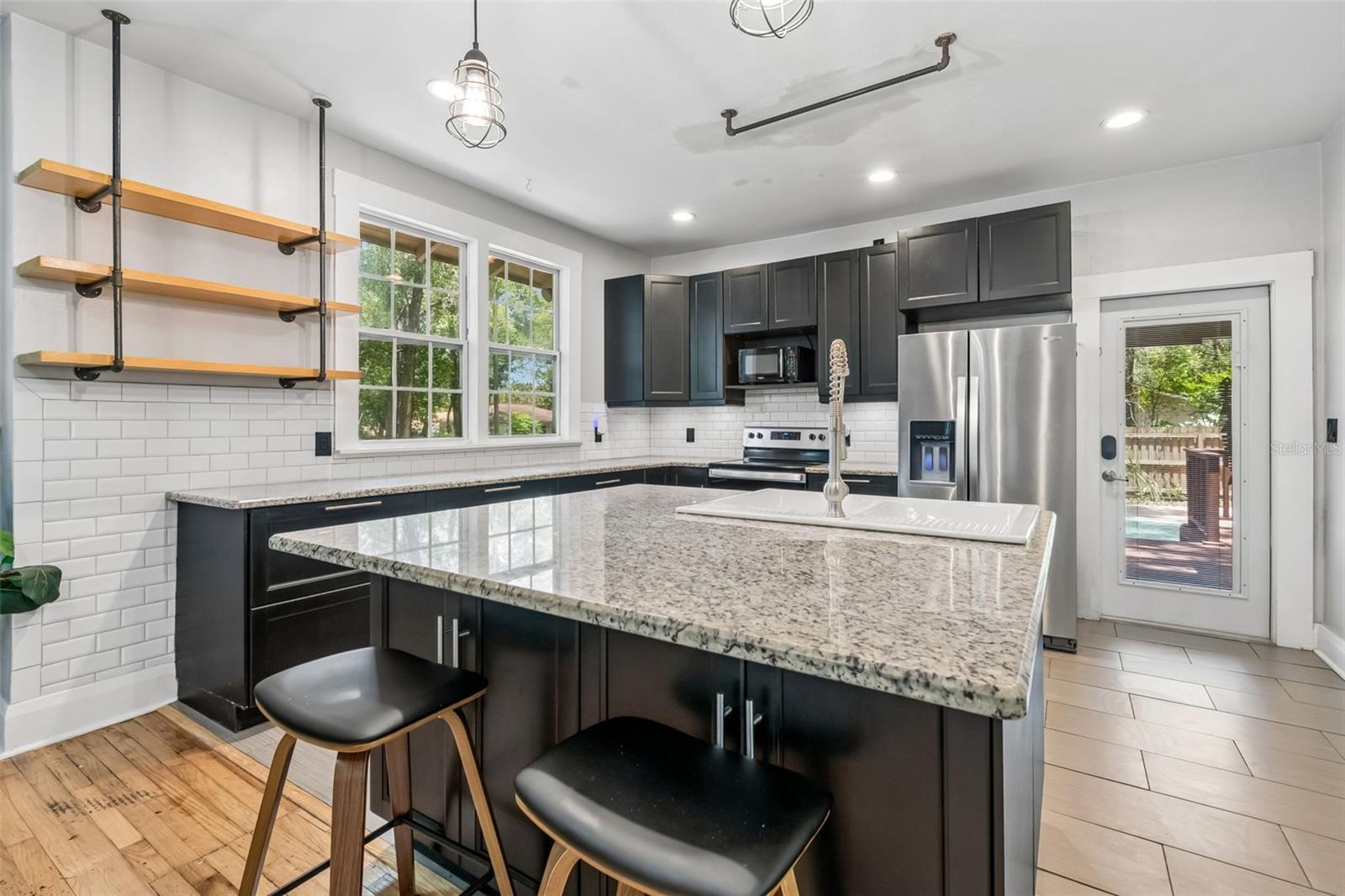 DEMOREST - Residential