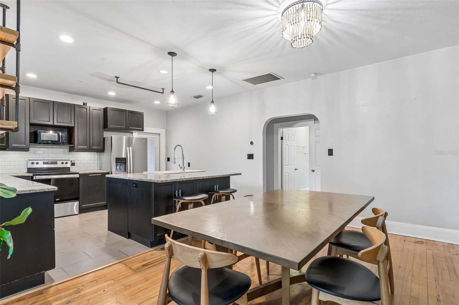 DEMOREST - Residential