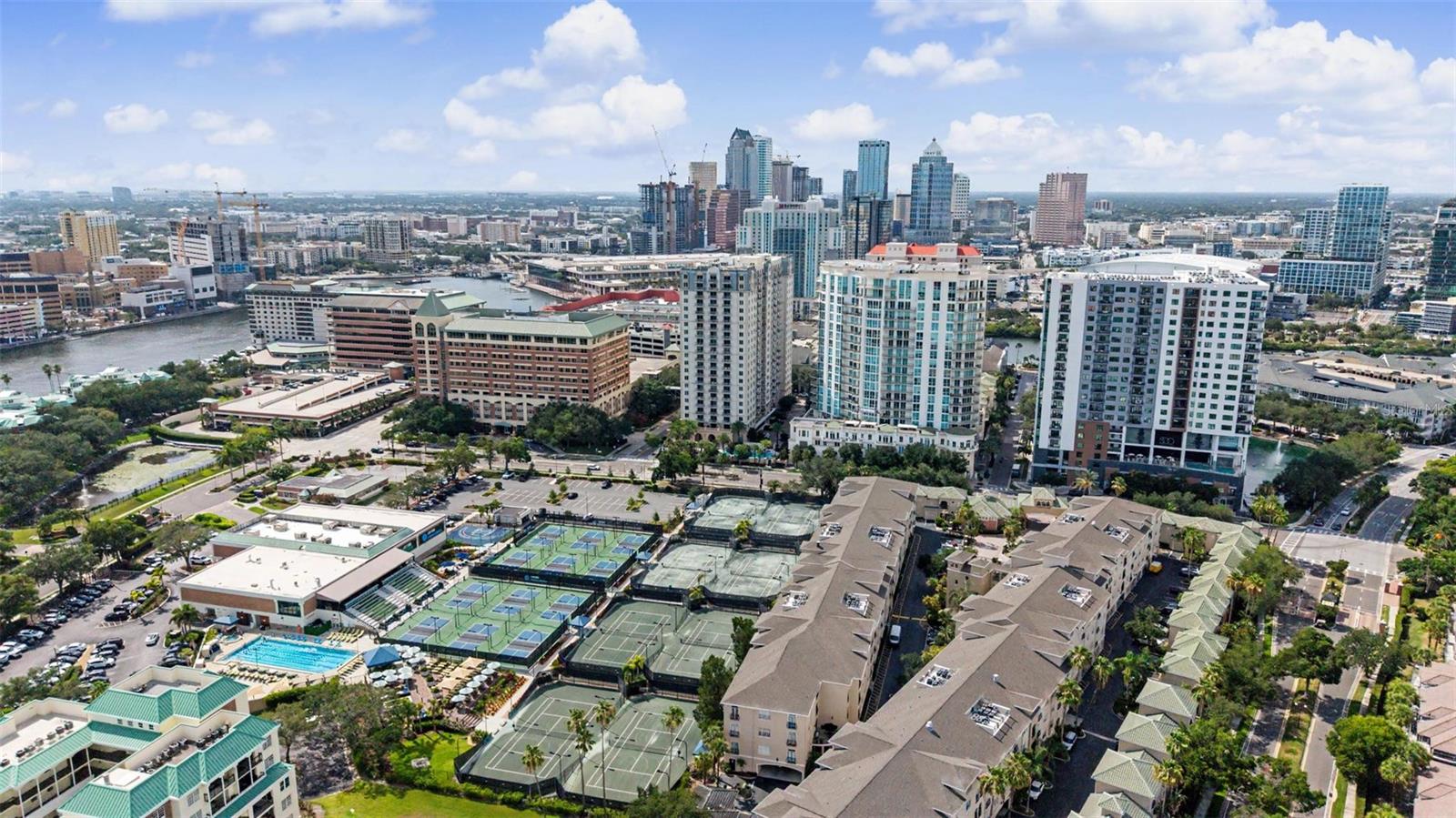 HARBOUR PLACE CITY HOMES A CON - Residential
