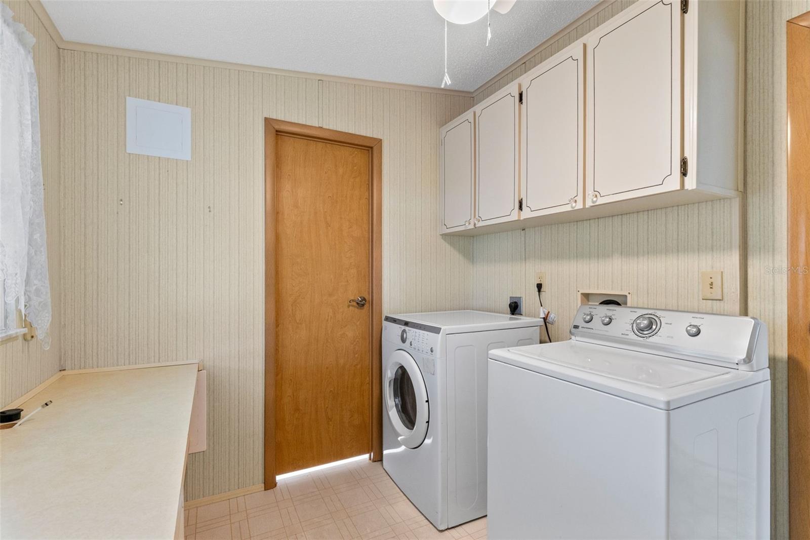 TAVARES FOX RUN MOBILE HOME - Residential