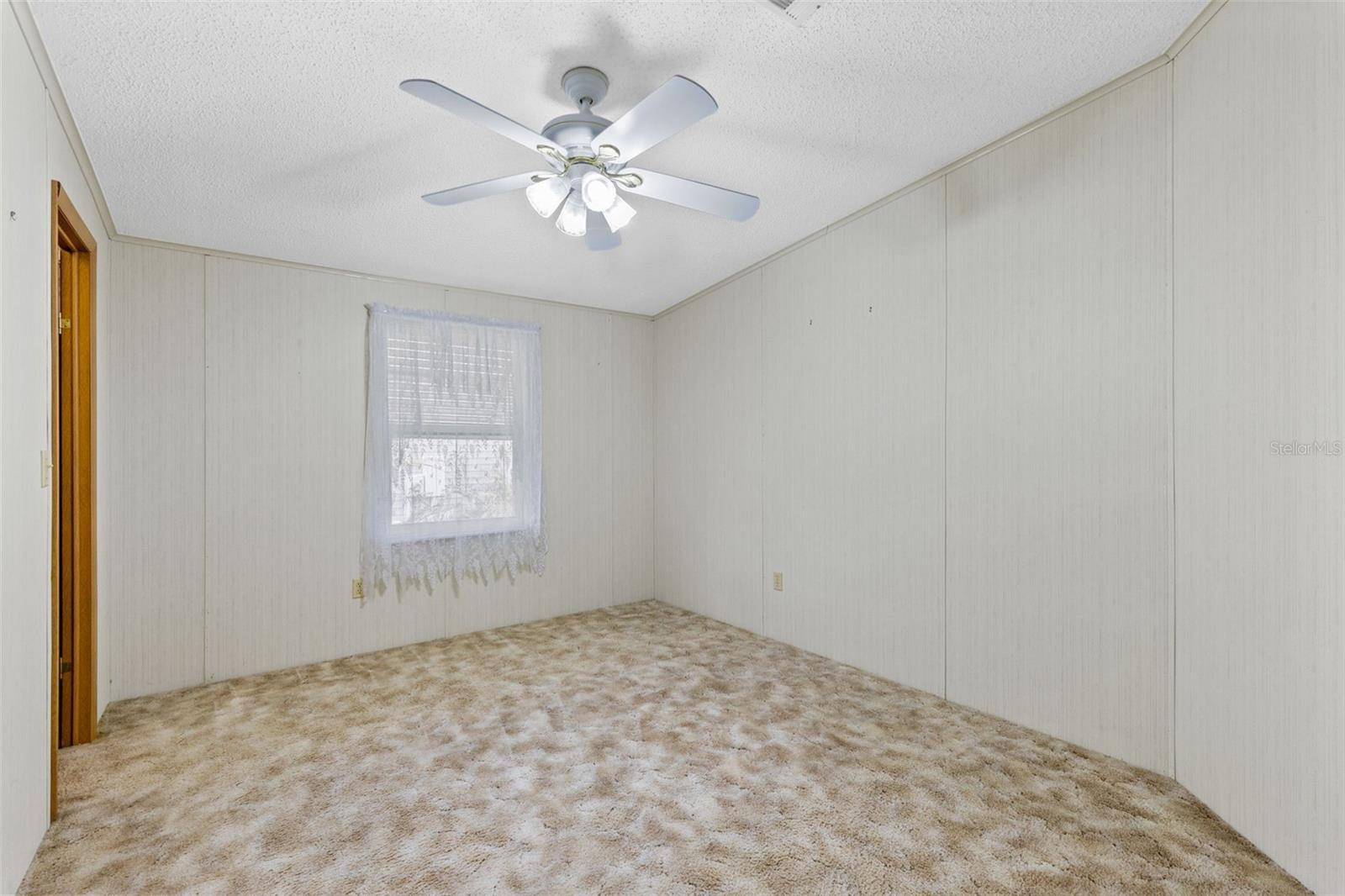 TAVARES FOX RUN MOBILE HOME - Residential