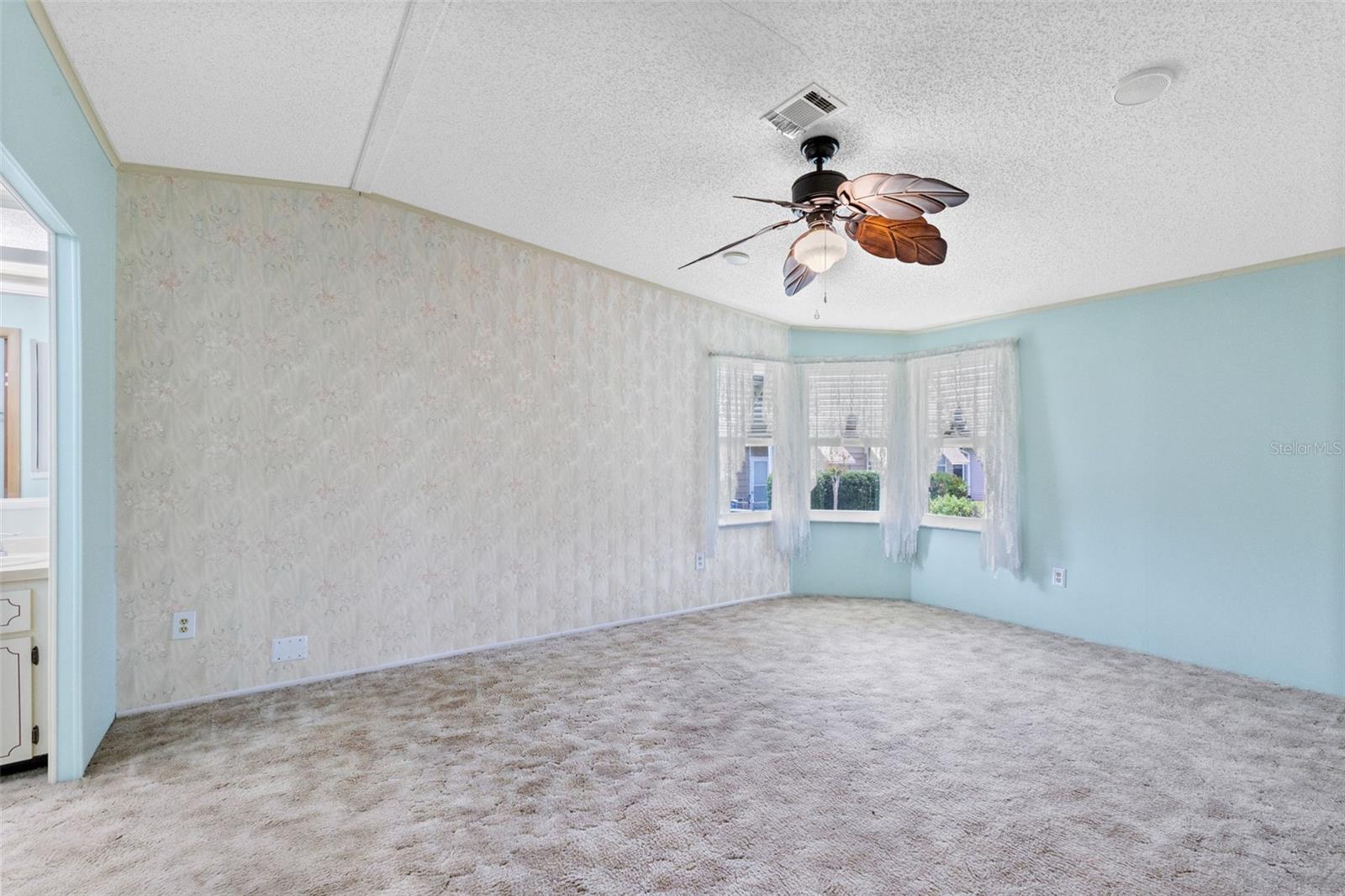 TAVARES FOX RUN MOBILE HOME - Residential