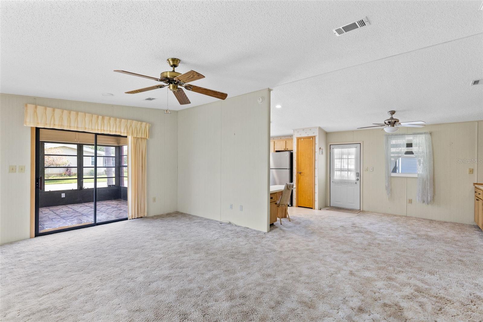 TAVARES FOX RUN MOBILE HOME - Residential