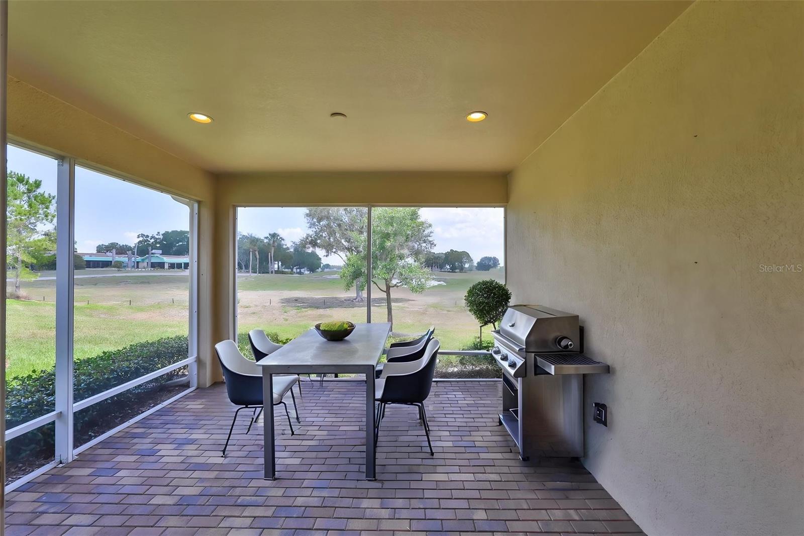SUN CITY CENTER UNIT 274 & 2 - Residential