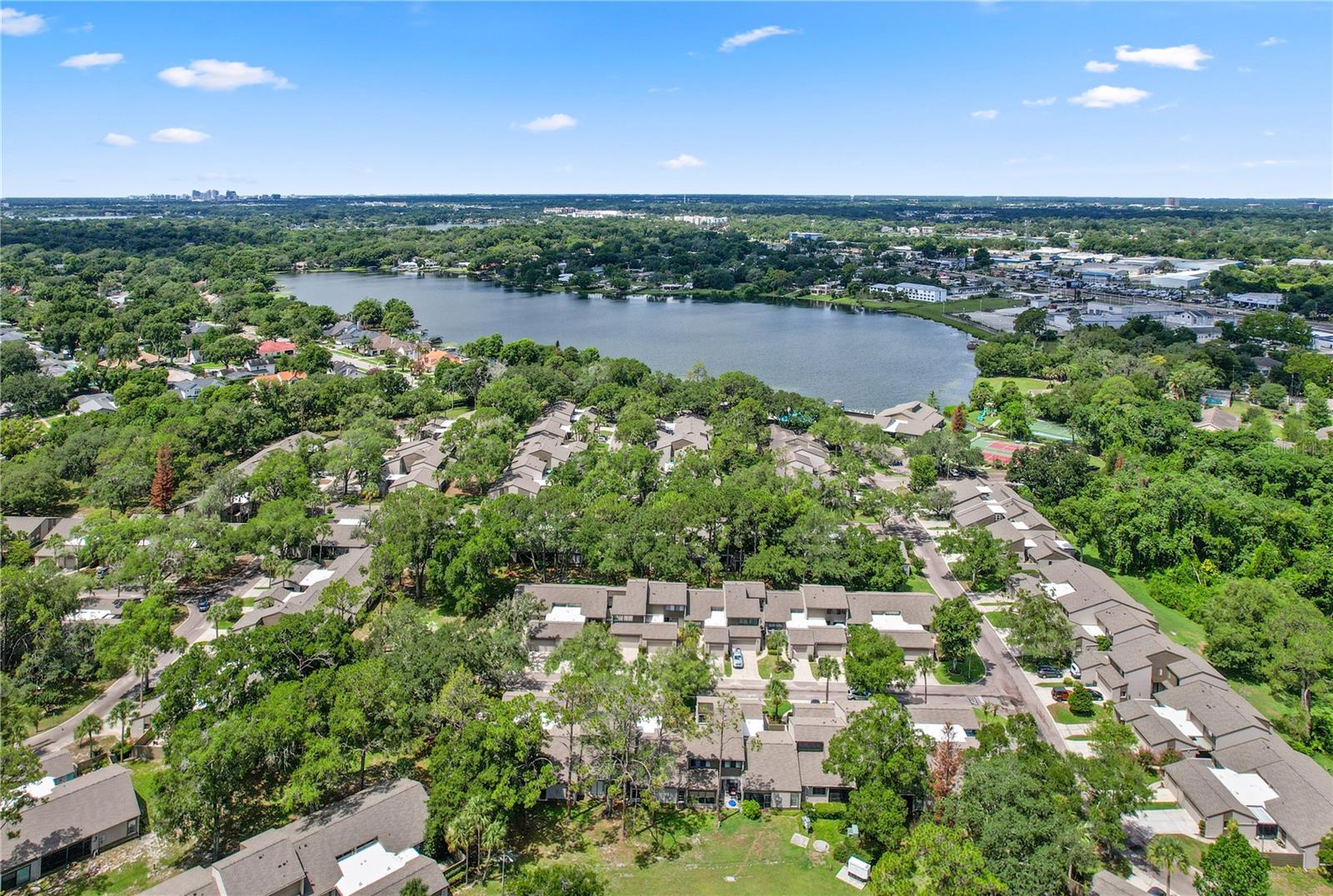 LAKE OF THE WOODS SEC 03 TWNHS - Residential