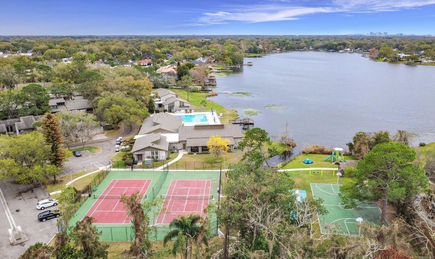 LAKE OF THE WOODS SEC 03 TWNHS - Residential